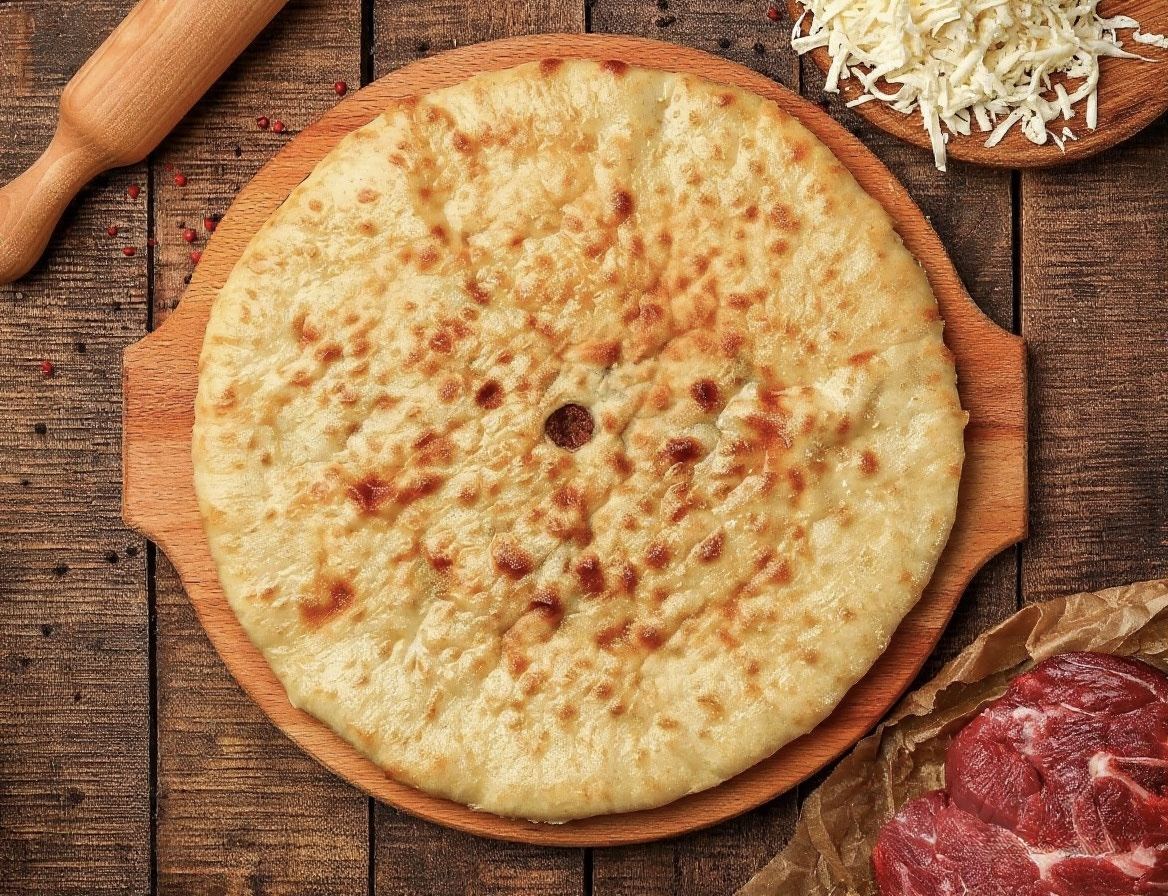Пирог с говядиной и сыром